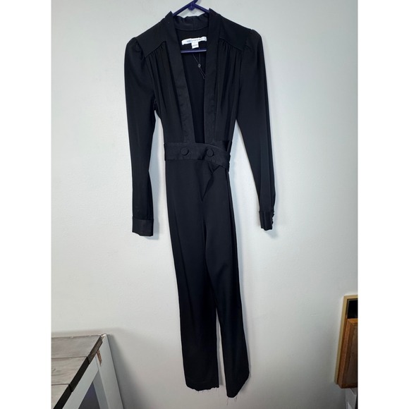 NWOT Diane Von Furstenberg Plunge Jumpsuit with‎ Satin Trim and Sash Belt Size 2 - Picture 2 of 16